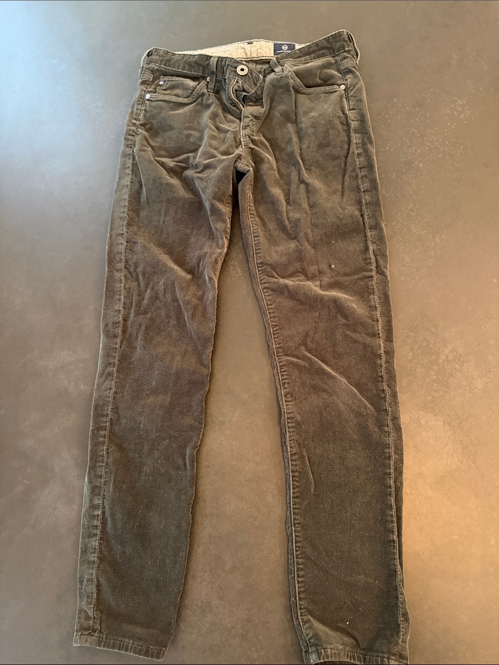 Adriano Goldschmied The Stevie Slim Straight Ankle Corduroy Pants in Olive Green